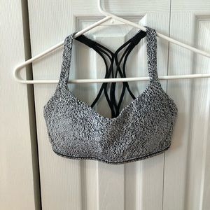 Lululemon Free to be Zen bra size 4